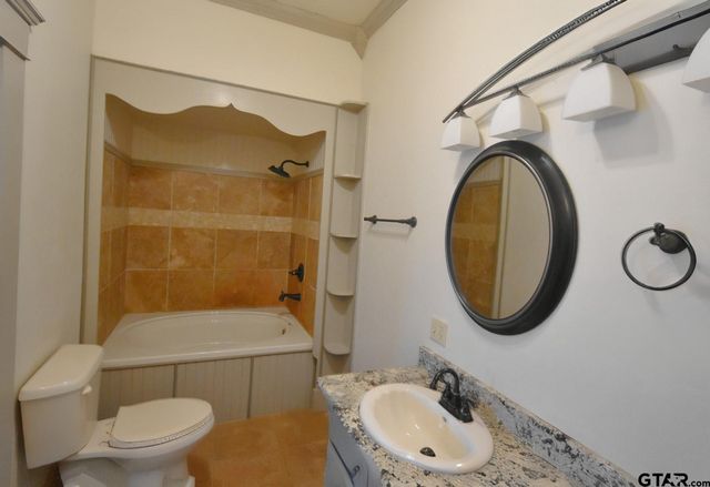 269 E Holley St, Alba, TX 75410