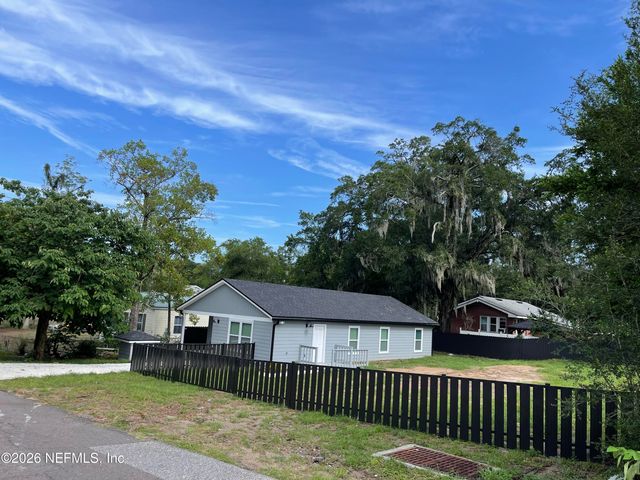 2221 JAYSON Avenue, Jacksonville, FL 32208