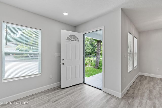 2221 JAYSON Avenue, Jacksonville, FL 32208