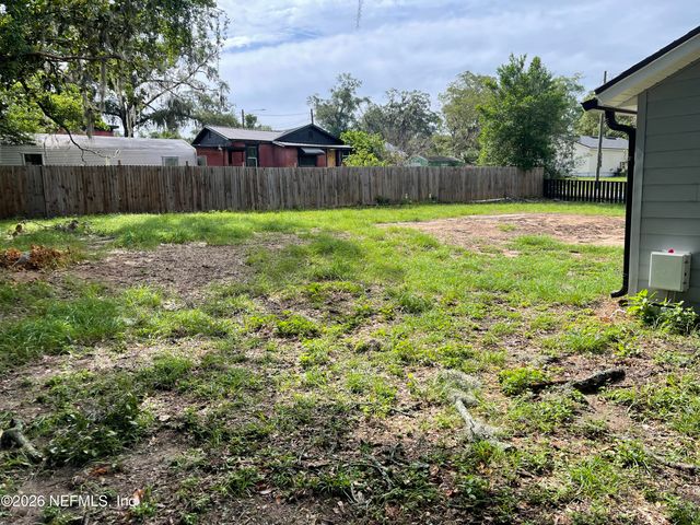 2221 JAYSON Avenue, Jacksonville, FL 32208