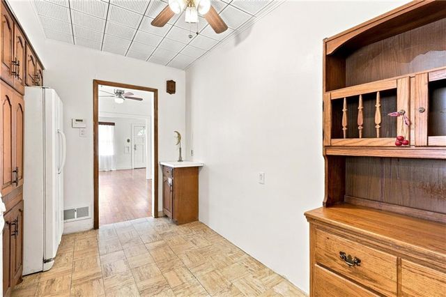 1222 Hardesty Avenue, Kansas City, MO 64127