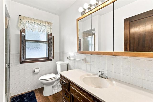1222 Hardesty Avenue, Kansas City, MO 64127