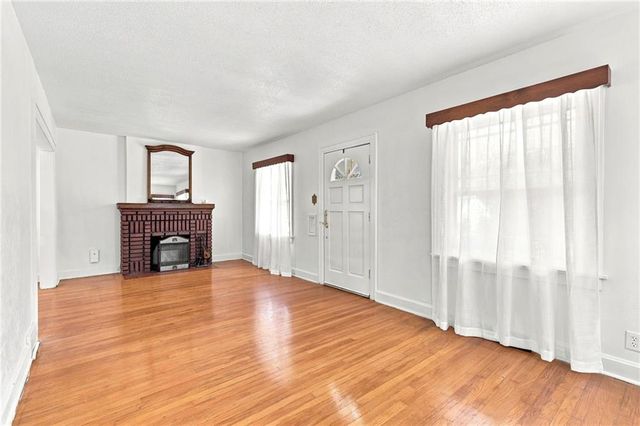 1222 Hardesty Avenue, Kansas City, MO 64127