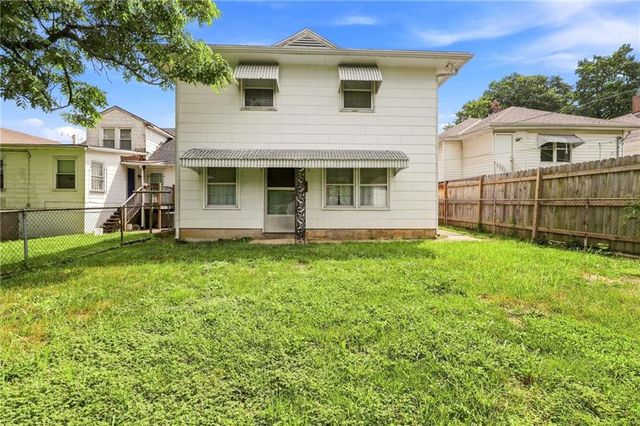 1222 Hardesty Avenue, Kansas City, MO 64127