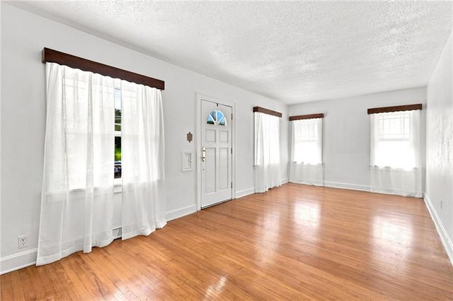 1222 Hardesty Avenue, Kansas City, MO 64127