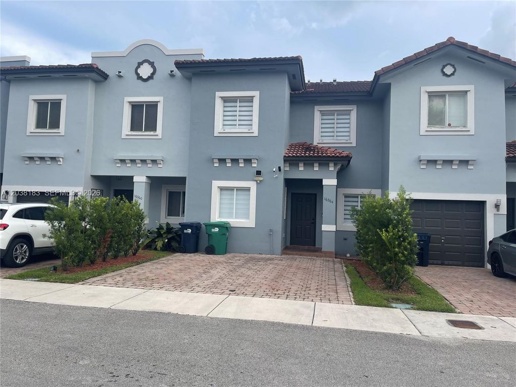16364 SW 44th Way, Miami, FL 33185