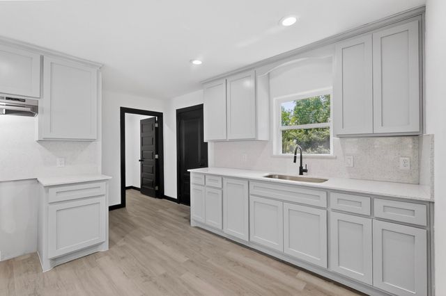 1624 Houghton Road, Dallas, TX 75217