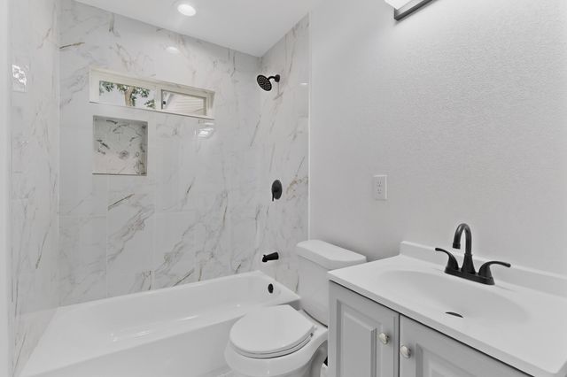 1624 Houghton Road, Dallas, TX 75217