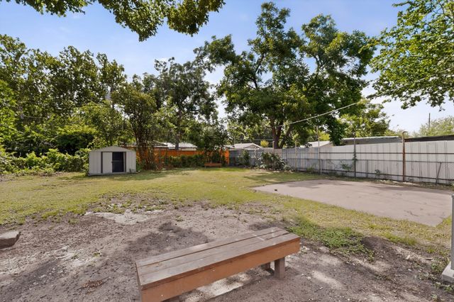1624 Houghton Road, Dallas, TX 75217
