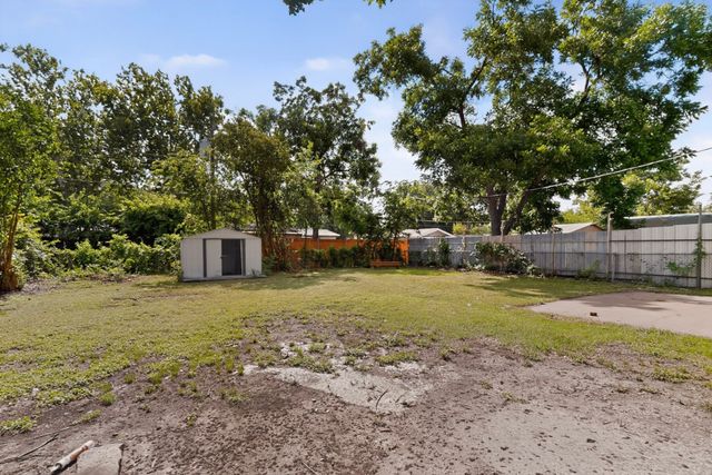 1624 Houghton Road, Dallas, TX 75217