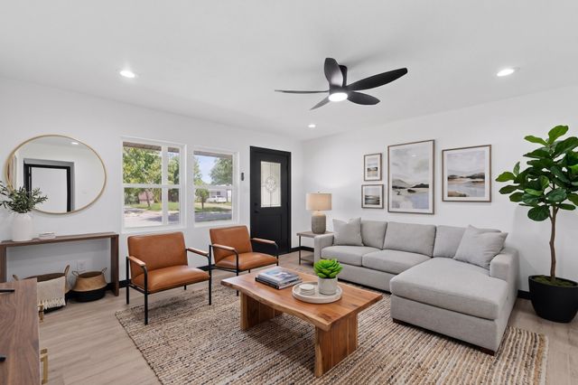 1624 Houghton Road, Dallas, TX 75217