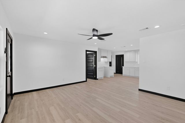 1624 Houghton Road, Dallas, TX 75217