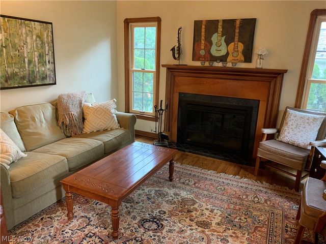 324 Cornwall Road, Rocky River, OH 44116