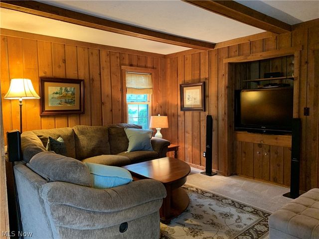 324 Cornwall Road, Rocky River, OH 44116