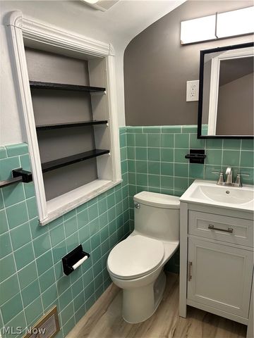324 Cornwall Road, Rocky River, OH 44116
