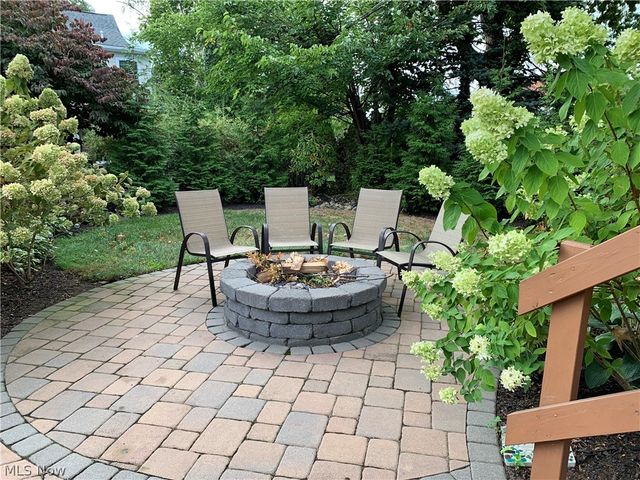 324 Cornwall Road, Rocky River, OH 44116