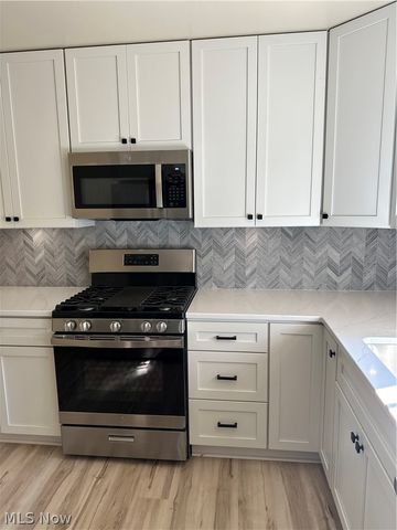 324 Cornwall Road, Rocky River, OH 44116