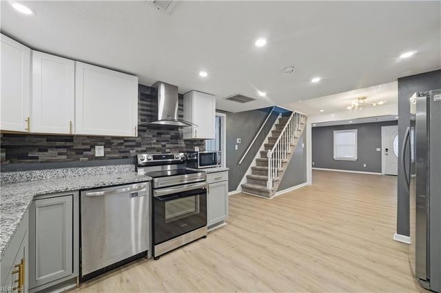 8 McDonald RD, Hampton, VA 23669