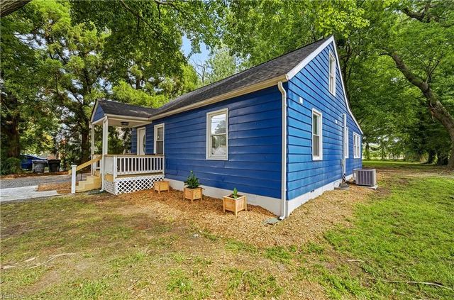 8 McDonald RD, Hampton, VA 23669