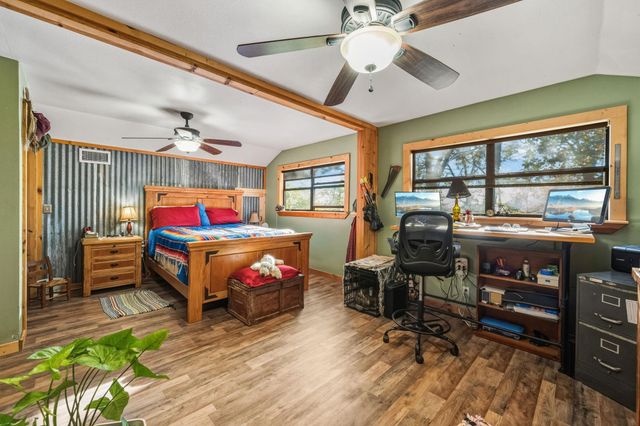 521 Camilla Lake Rd, Coldspring, TX 77331