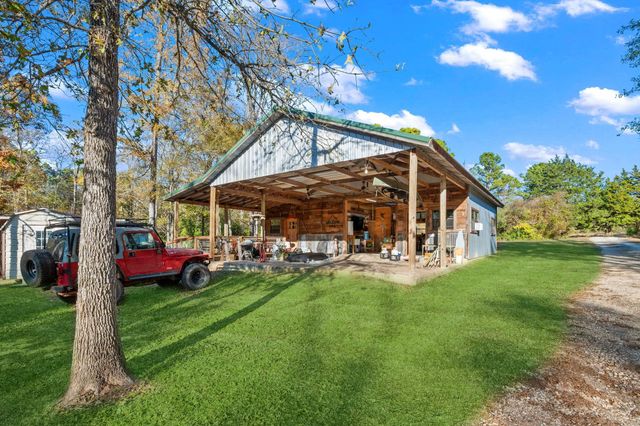 521 Camilla Lake Rd, Coldspring, TX 77331