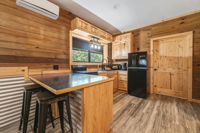 521 Camilla Lake Rd, Coldspring, TX 77331