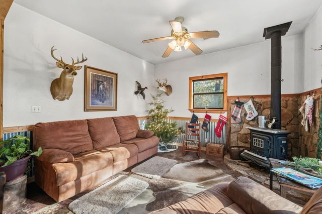 521 Camilla Lake Rd, Coldspring, TX 77331