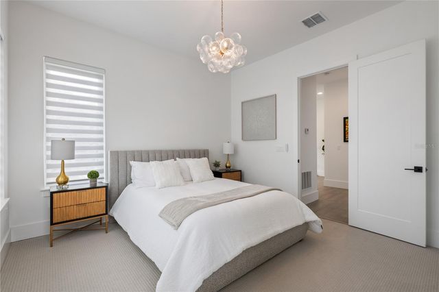 2015 N PARK AVENUE, Winter Park, FL 32789