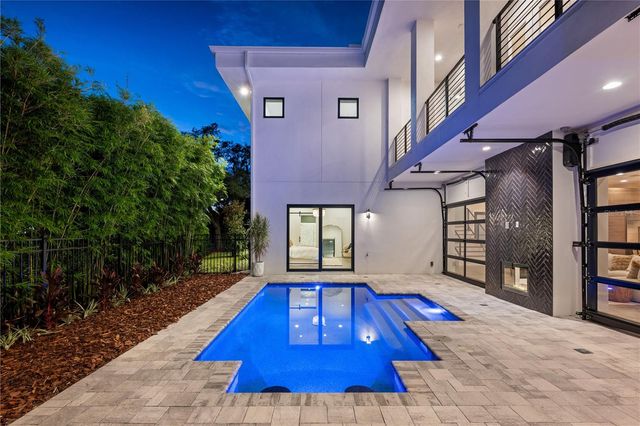 2015 N PARK AVENUE, Winter Park, FL 32789