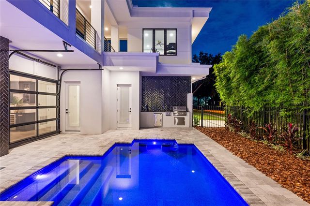 2015 N PARK AVENUE, Winter Park, FL 32789