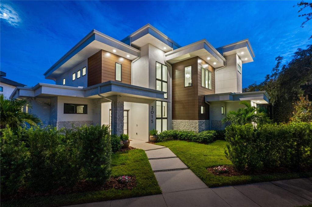 2015 N PARK AVENUE, Winter Park, FL 32789