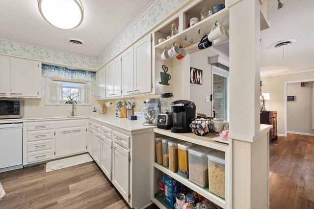 1001 Princeton Place, Cleburne, TX 76033