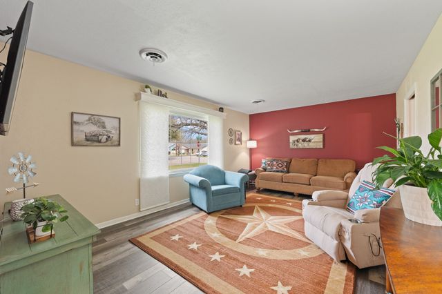 1001 Princeton Place, Cleburne, TX 76033