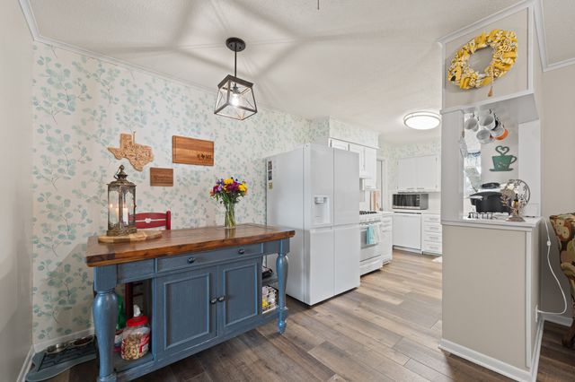 1001 Princeton Place, Cleburne, TX 76033