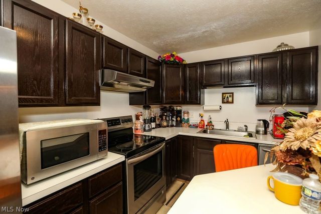 908 Bristol Lane, Streetsboro, OH 44241