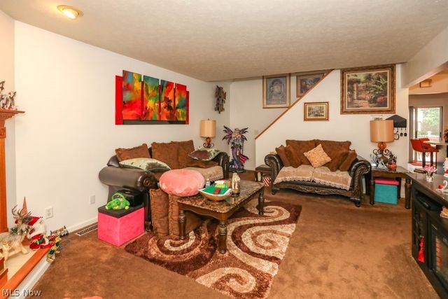 908 Bristol Lane, Streetsboro, OH 44241