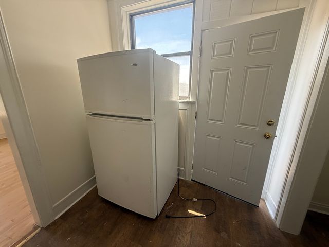 7351 N Damen Avenue 18, Chicago, IL 60645