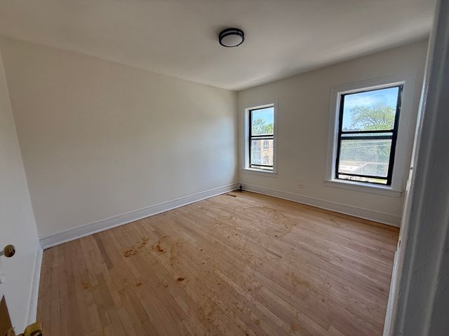 7351 N Damen Avenue 18, Chicago, IL 60645