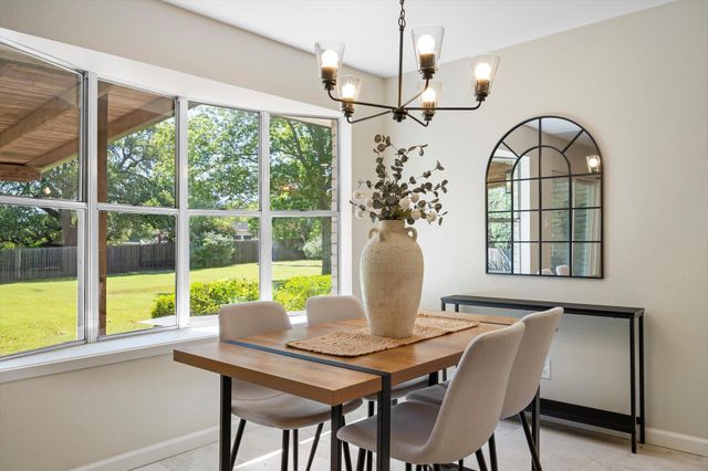 109 Woodland RD, Georgetown, TX 78628