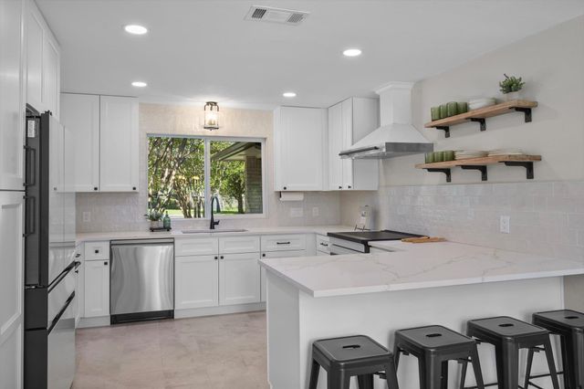 109 Woodland RD, Georgetown, TX 78628