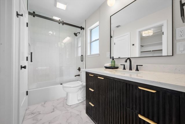 109 Woodland RD, Georgetown, TX 78628