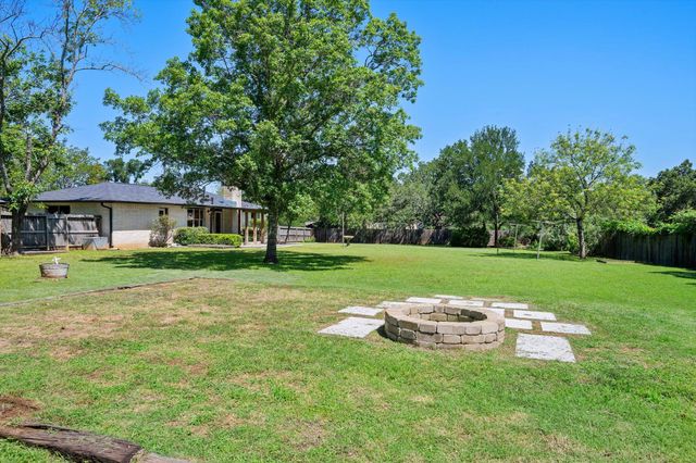 109 Woodland RD, Georgetown, TX 78628