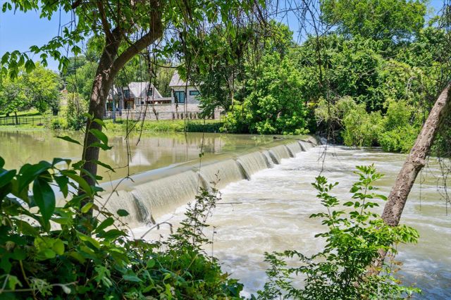 109 Woodland RD, Georgetown, TX 78628