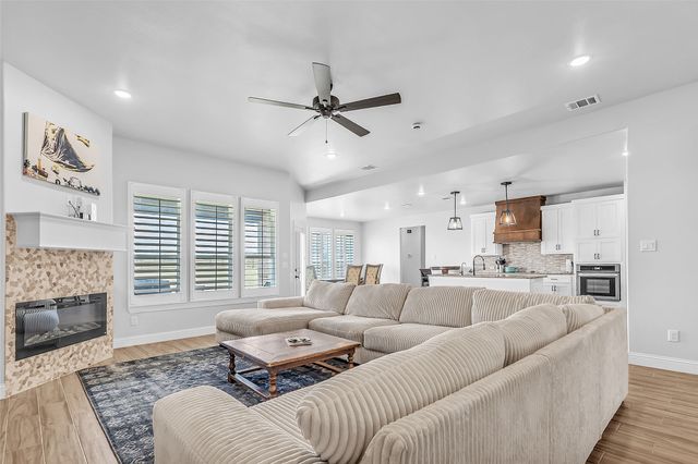2820 Patrick Road, Waxahachie, TX 75167