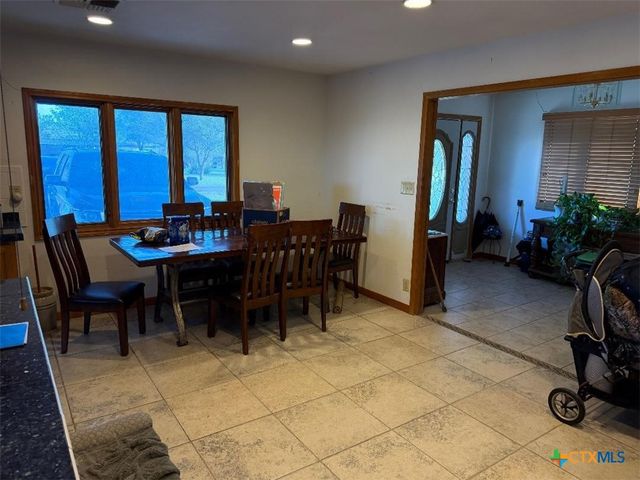 184 Russell Road, Victoria, TX 77904