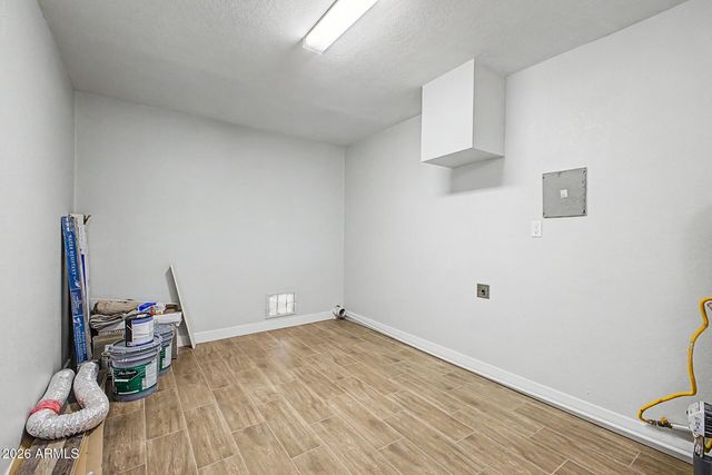 6536 W Turney Avenue, Phoenix, AZ 85033