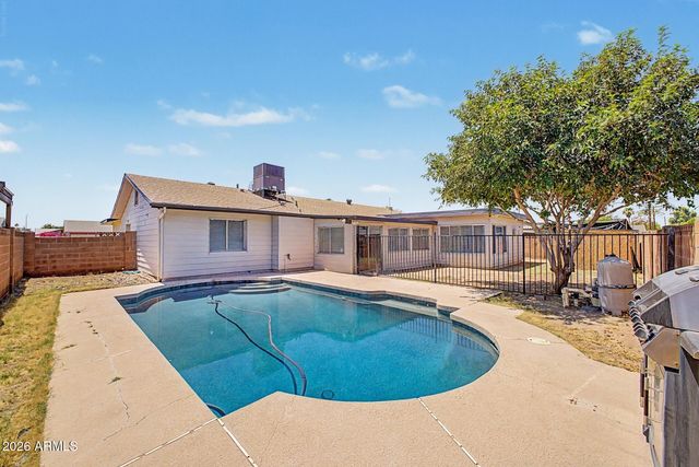 6536 W Turney Avenue, Phoenix, AZ 85033