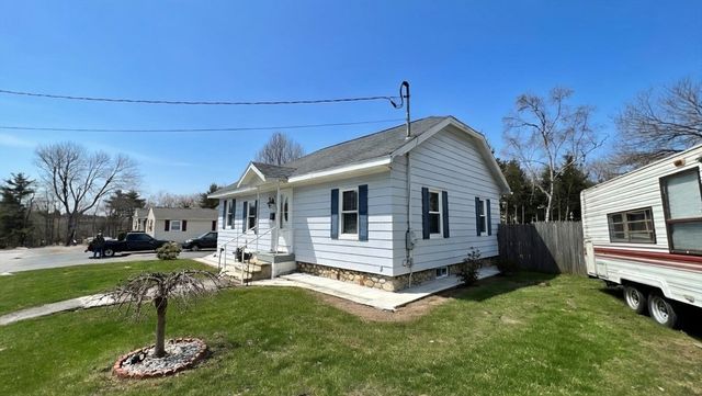 13 Berkley St, Fitchburg, MA 01420