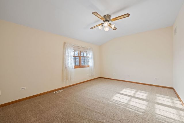 16742 W Fawn Path, Lockport, IL 60441