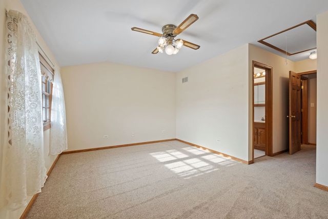 16742 W Fawn Path, Lockport, IL 60441